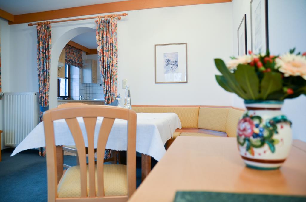 Hotel Restaurant Ferienwohnungen Alpenhof Übersee Extérieur photo